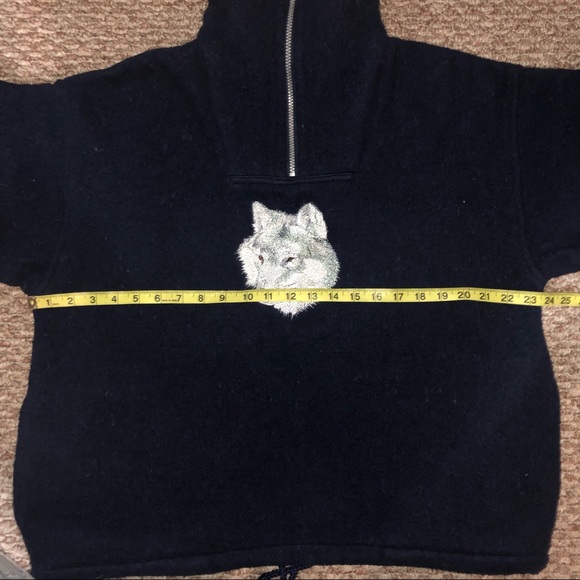 Vintage navy blue wolf embroidered fleece pullover - Picture 8 of 10